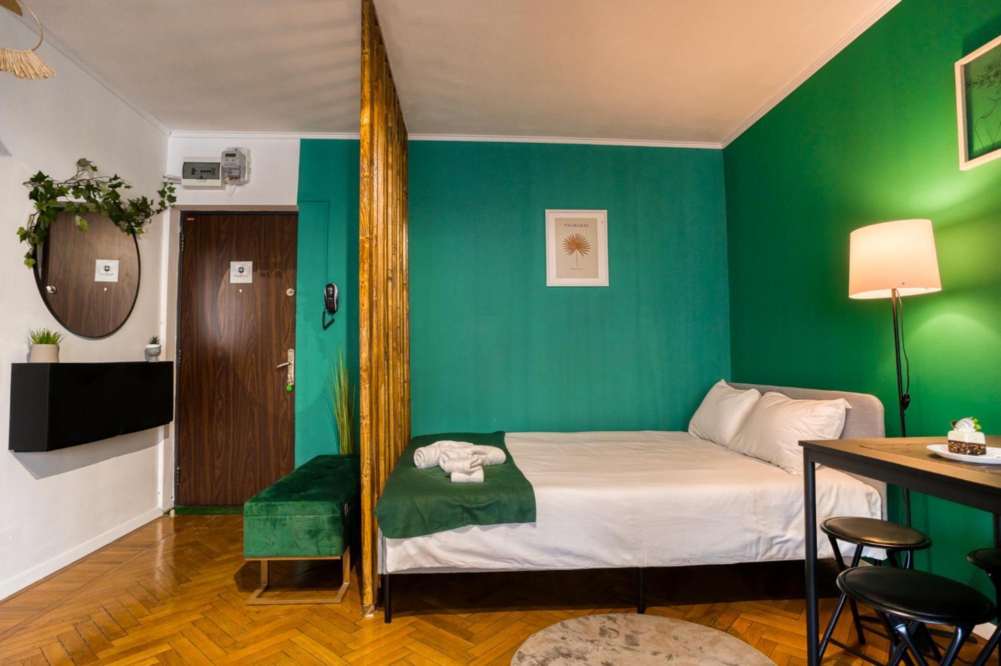 Hacienda Royal Palace - Central Designer Apartment Bukarest Kültér fotó