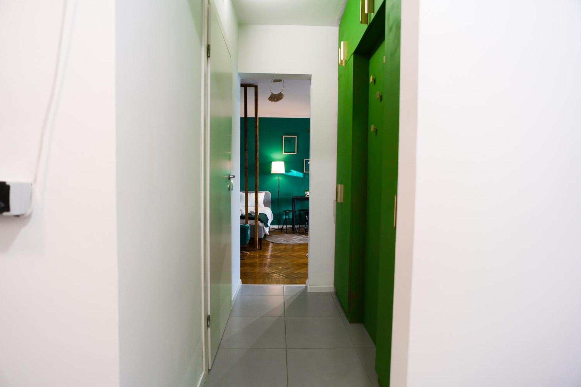 Hacienda Royal Palace - Central Designer Apartment Bukarest Kültér fotó