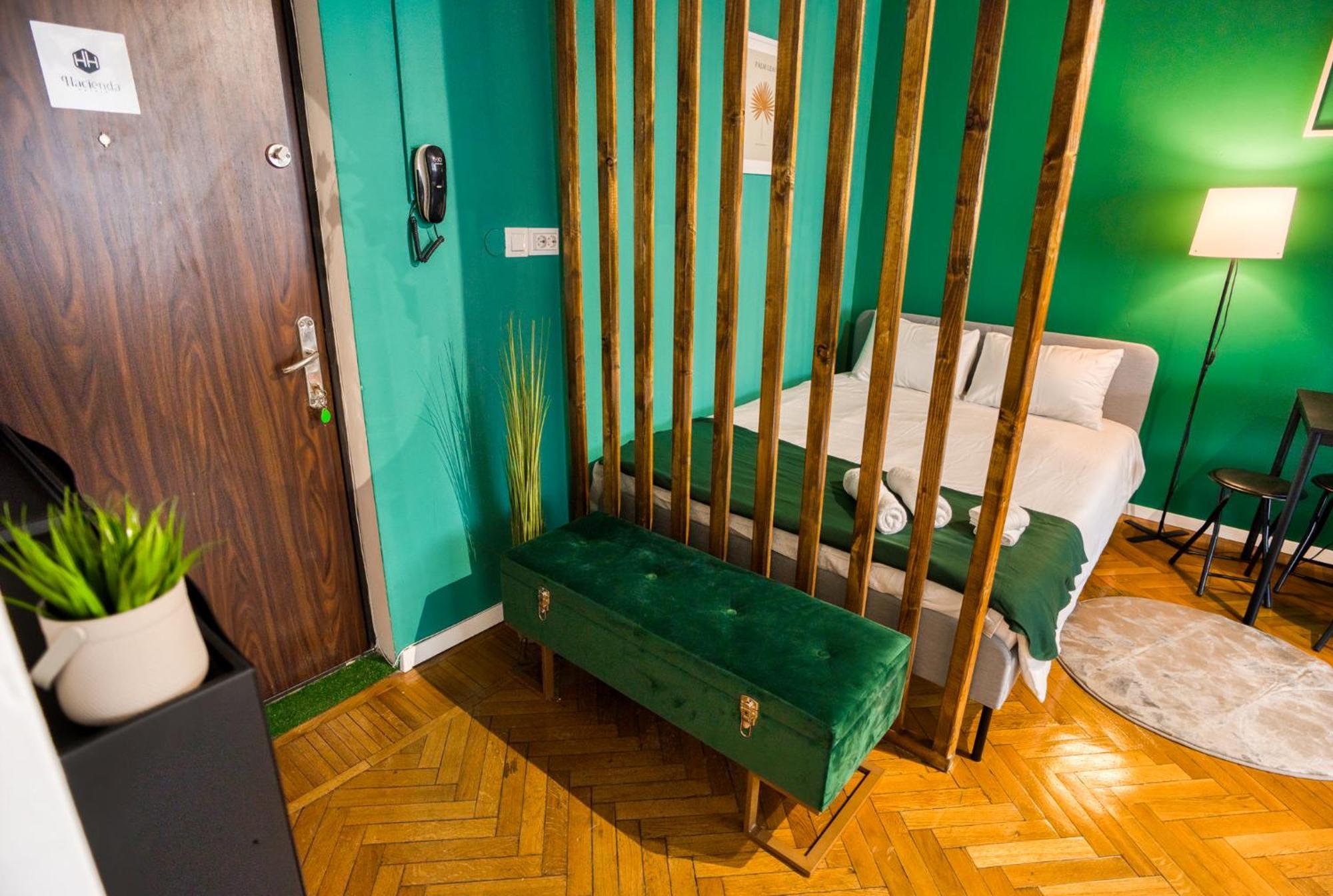 Hacienda Royal Palace - Central Designer Apartment Bukarest Kültér fotó